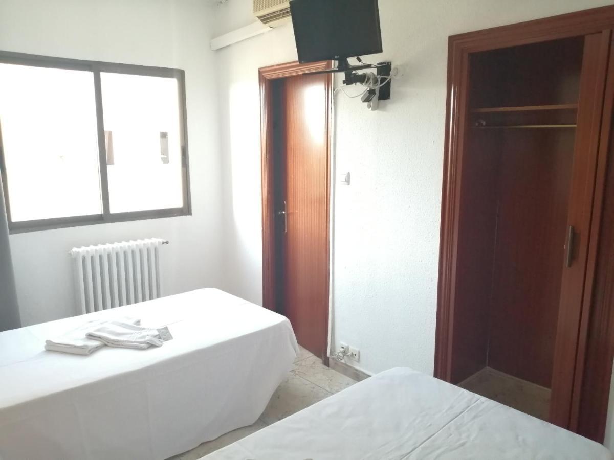 Hostal Jaime I Huesca Kültér fotó