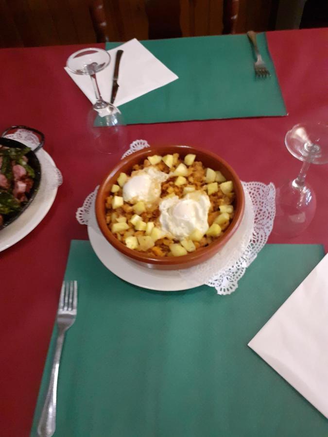 Hostal Jaime I Huesca Kültér fotó